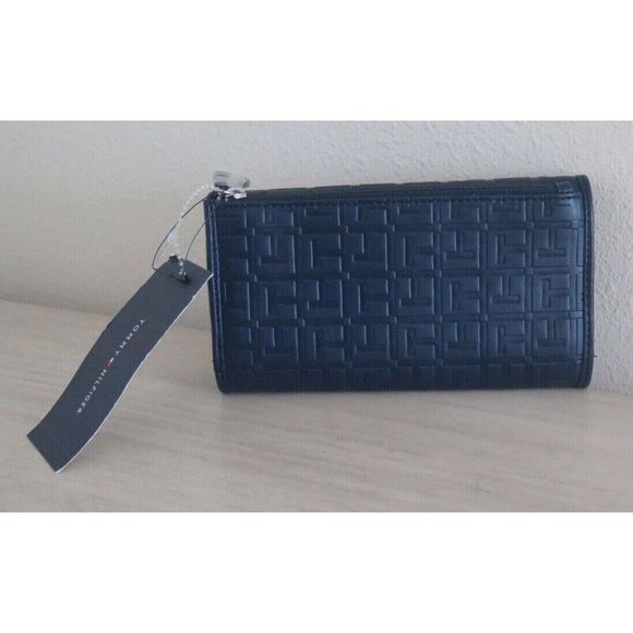 Tommy Hilfiger 69J3021 410 Navy Logo Embossed Tri-Fold Wallet Checkbook $70 - Picture 4 of 10